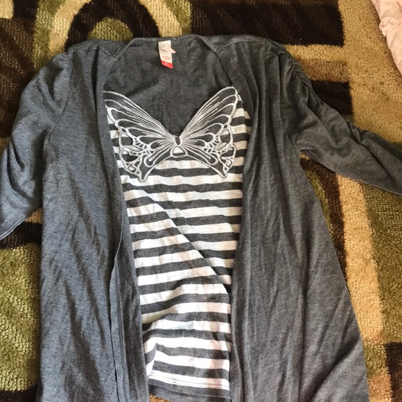 Grey top - Picture 1 of 1